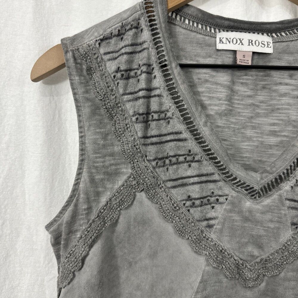 Knox Rose Gray Mixed Media Asymmetric Crochet Trim Sleeveless Tank Sz S Boho - Picture 4 of 7